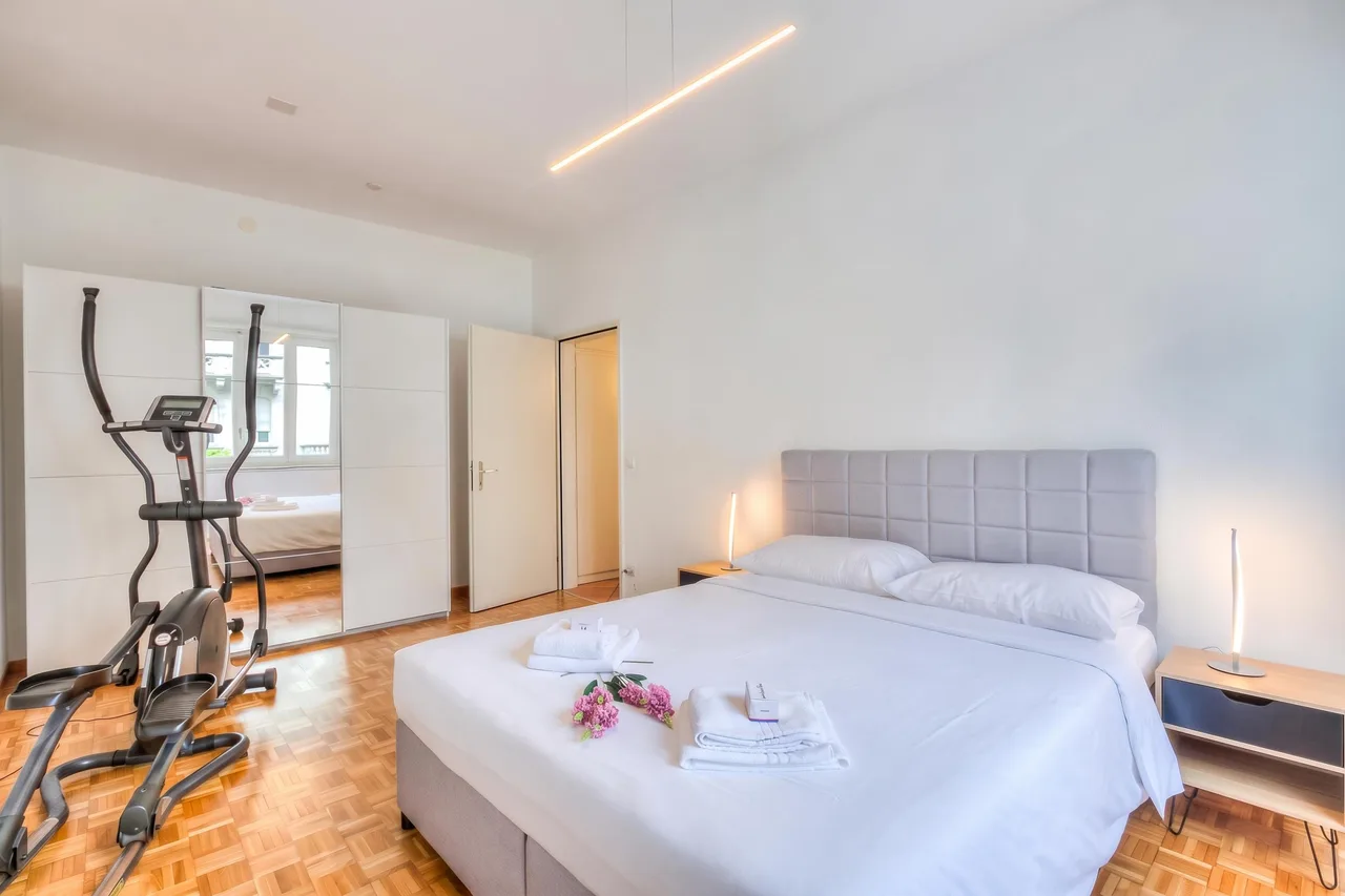 Bellinzona in Centro: Lift, Parking, Sleeps 6 photo 5