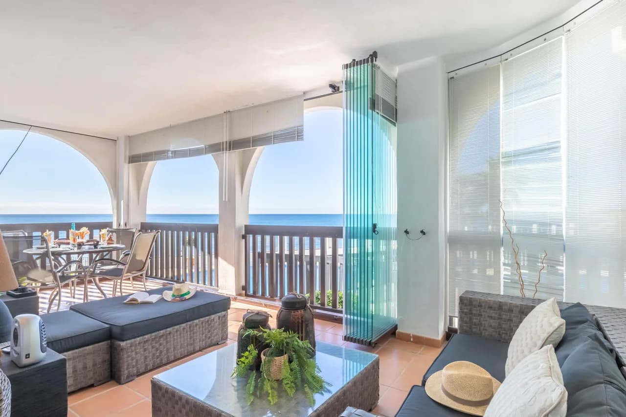 Beachfront Apartment in Mijas Costa, Foto 3
