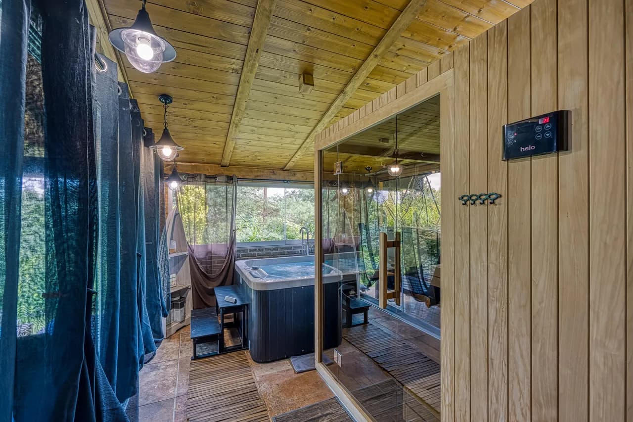 Swan River House with Sauna & Jacuzzi photo 2