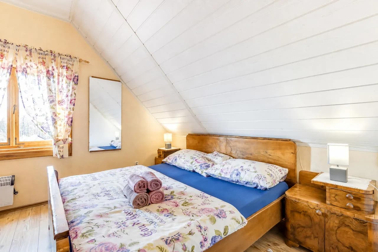 Rustic Cottage With Heated Pool photo 5