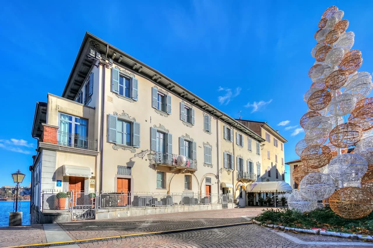 Lakefront Apartment with A/C in Arona, foto 2