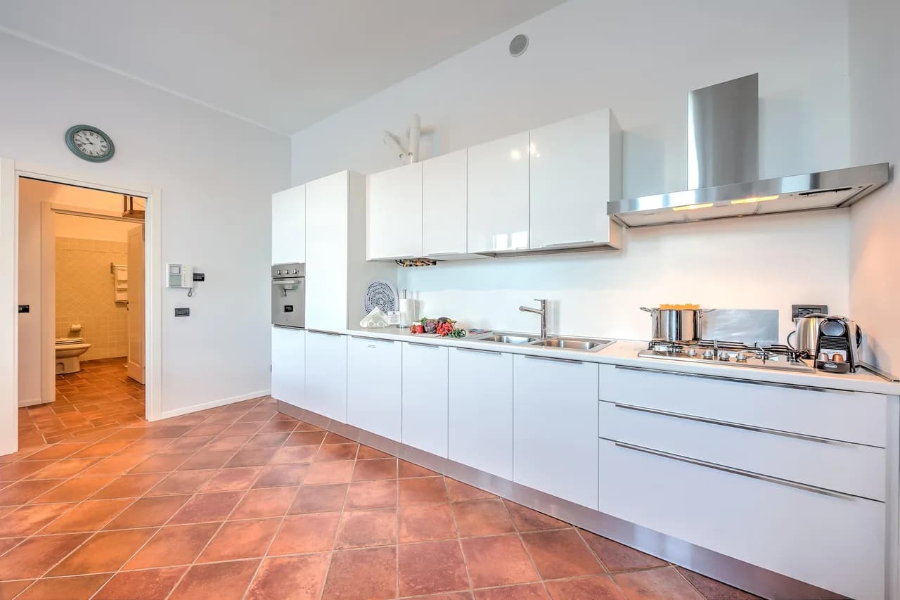 Lakefront Apartment with A/C in Arona, foto 5