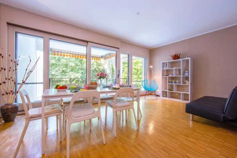 Maraini Elegante Apartment with Jacuzzi & Balcony
