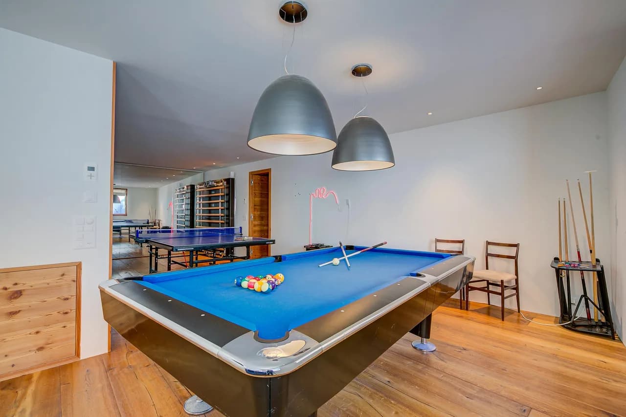 Boutique Chalet Moritz for 12 with Sauna photo 3