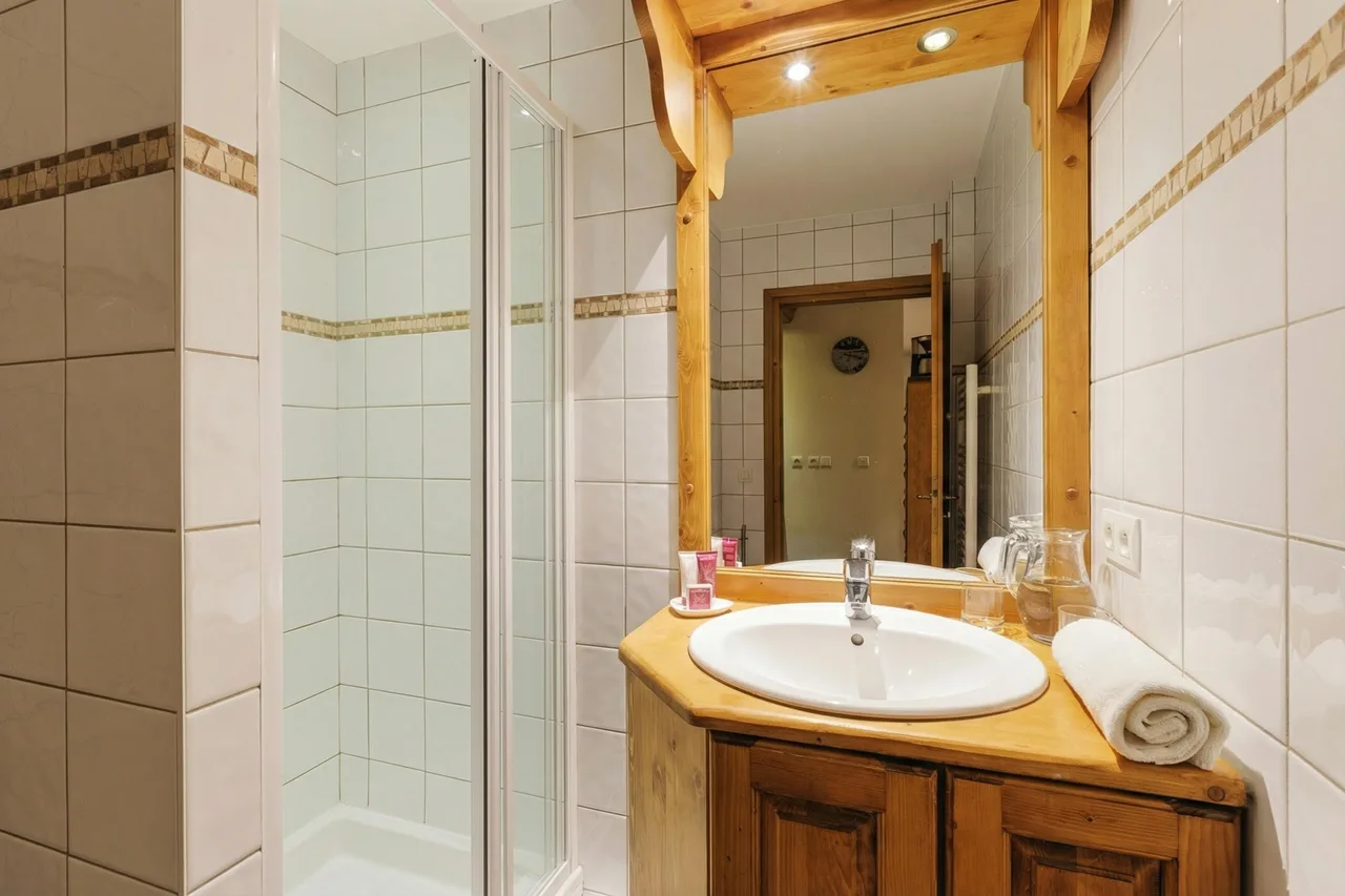 V Buet 41: Junto al Teleférico; Piscina, Sauna y Gimnasio, foto 5
