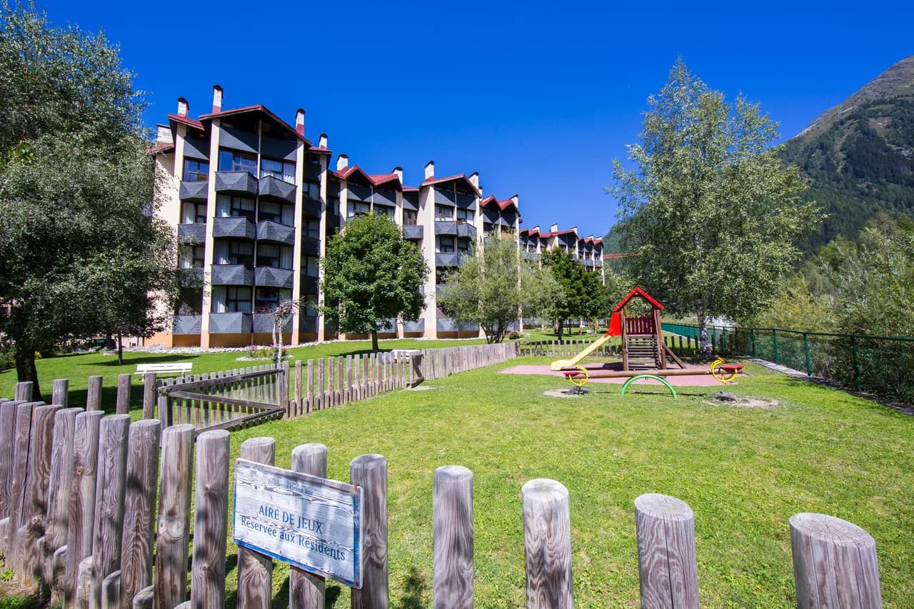 Grand Roc A218 150m from Slopes, View & Parking photo 2