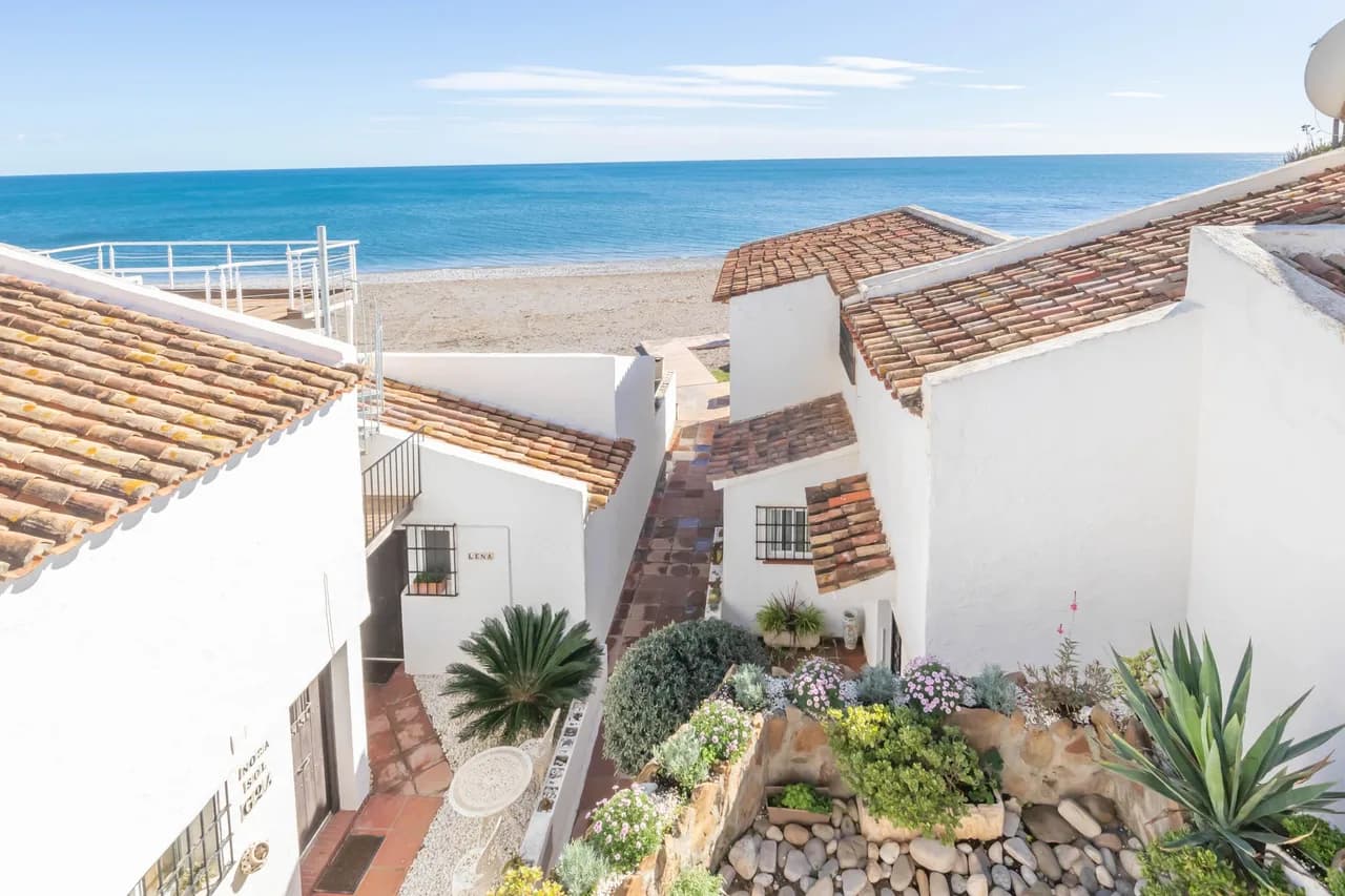 Beachfront Townhome in Estepona, Foto 4
