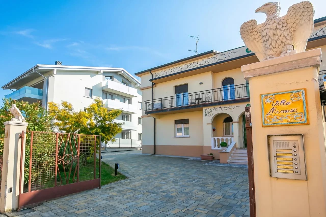 Villa Mimosa Near Desenzano Old Town Apt 4 Parking, A/C, WiFi photo 5