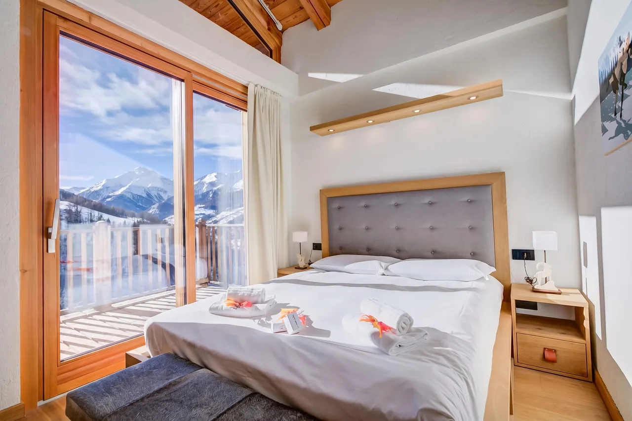 Chalet Merveille Ski In - Ski Out for 9 photo 5