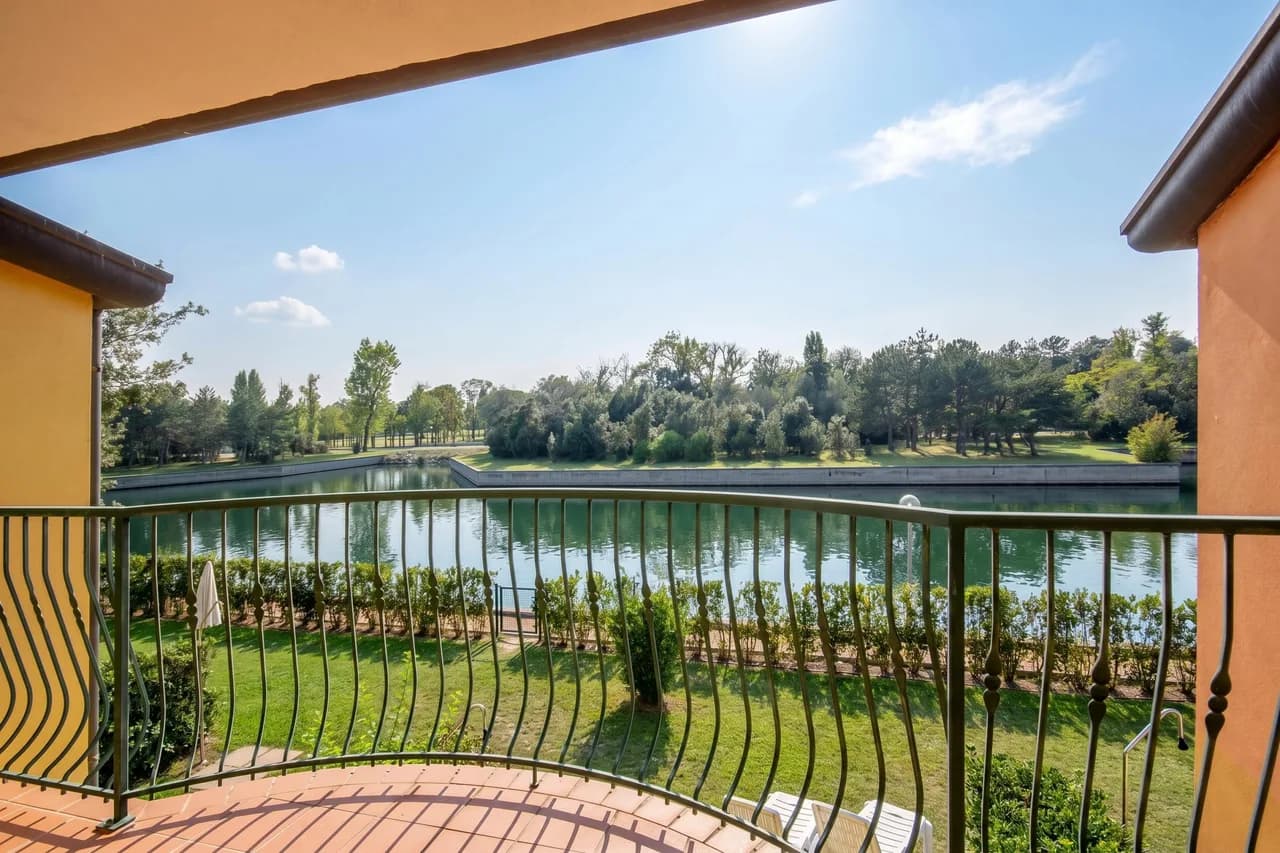 Waterfront Townhome in Isola di Albarella photo 5