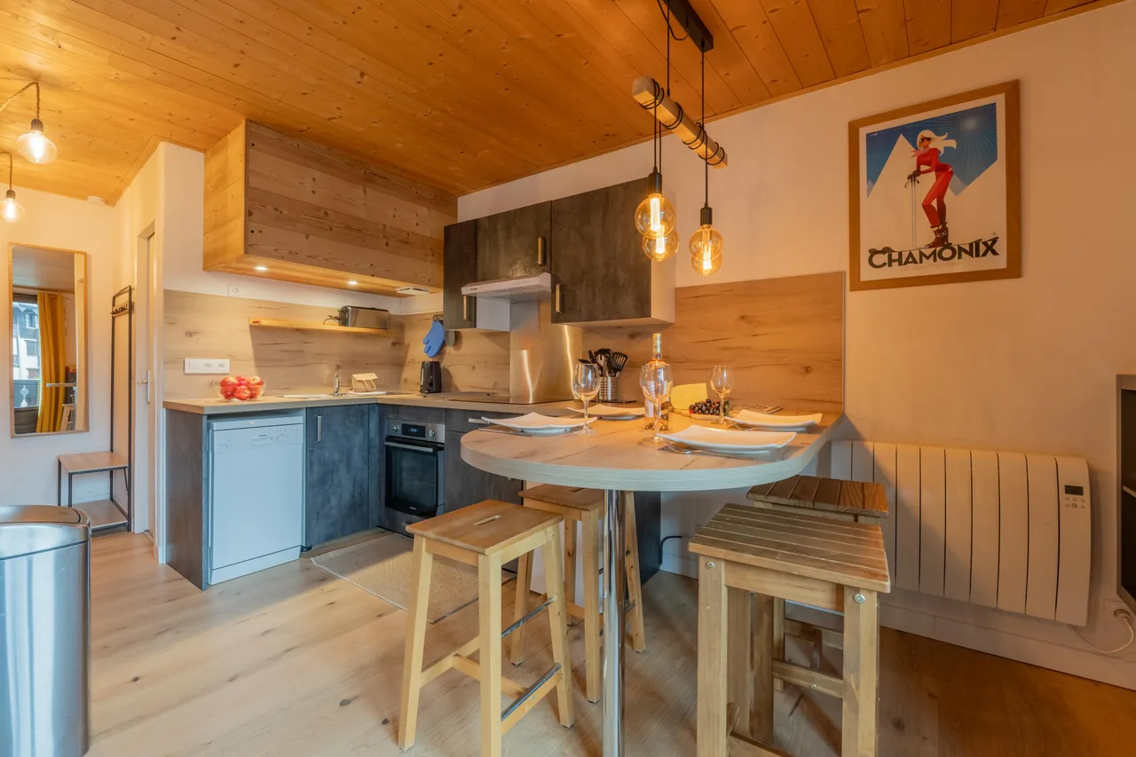 Cham Sud Iris359 Studio | Balkon & Ausblick | 4, Foto 5