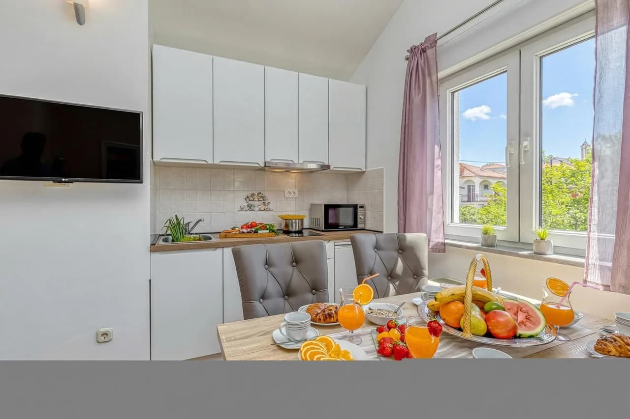 Apartment Nika 220m vom Strand, Foto 4