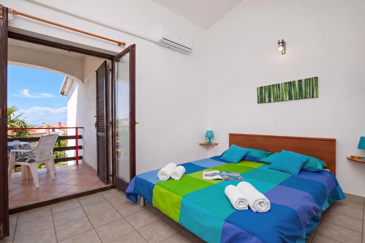 Beach Garden Apartment 3 with Private Parking photo 3
