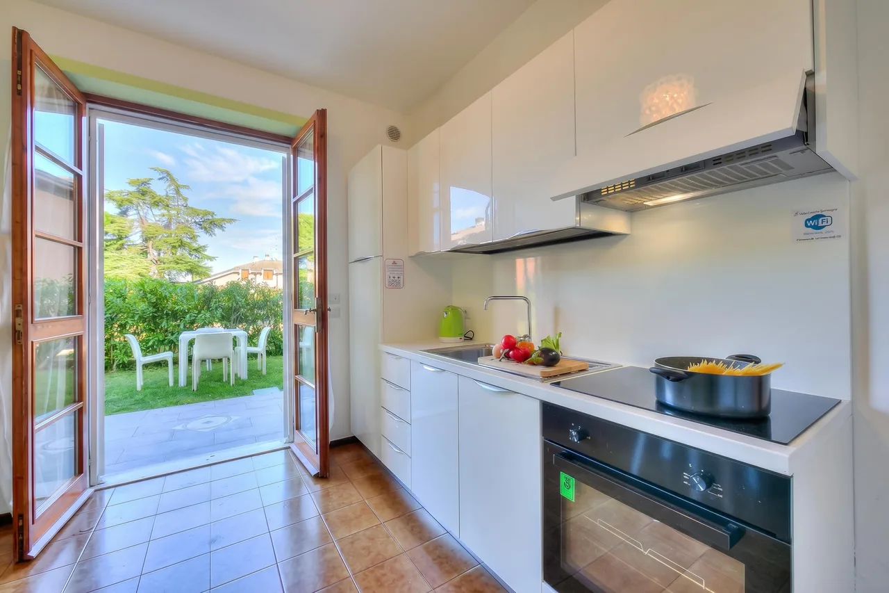 Villa Fiorita - Apt 2 - Margherita cerca del lago, tiendas y AC, foto 3