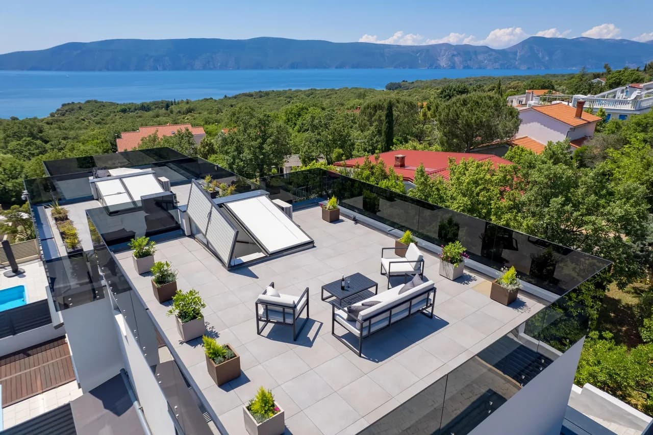 Modern Vacation Home with Pool in Primorje-Gorski Kotar photo 2