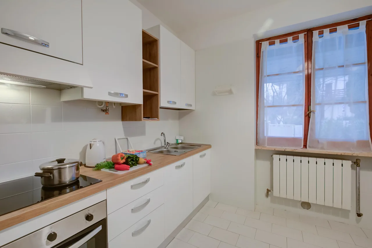 Villa Fiorita - Apt 1 - Violetta cerca del lago, tiendas y aire acondicionado, foto 5