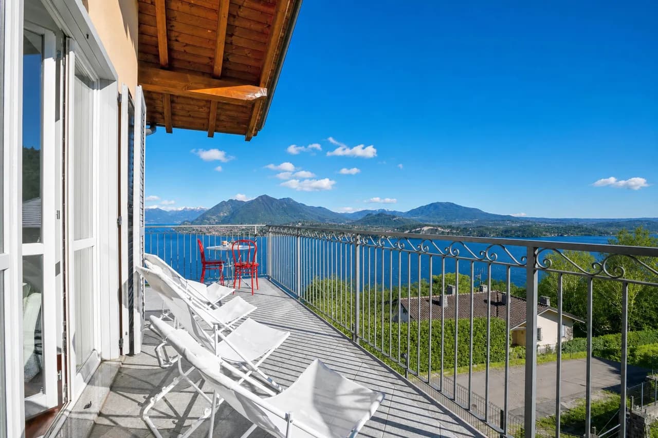Panoramic Lake View Apartment in Stresa, foto 3