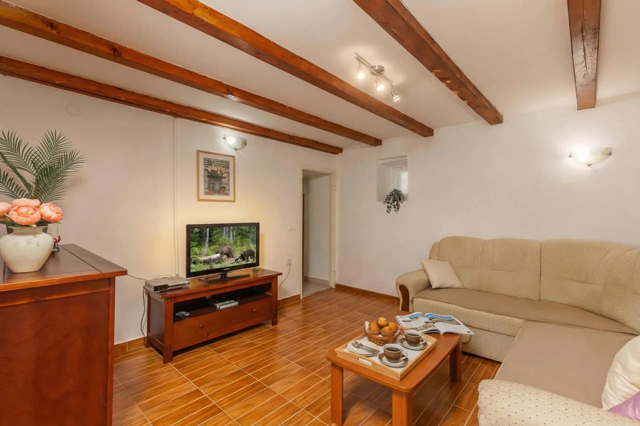 House Papinka with Private Pool & Garden photo 5