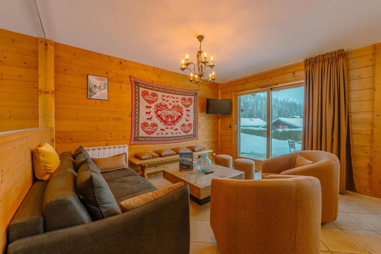 Apt BecD1 Cosy 3BR Chalet Apartment w/ Terrace & Views photo 2