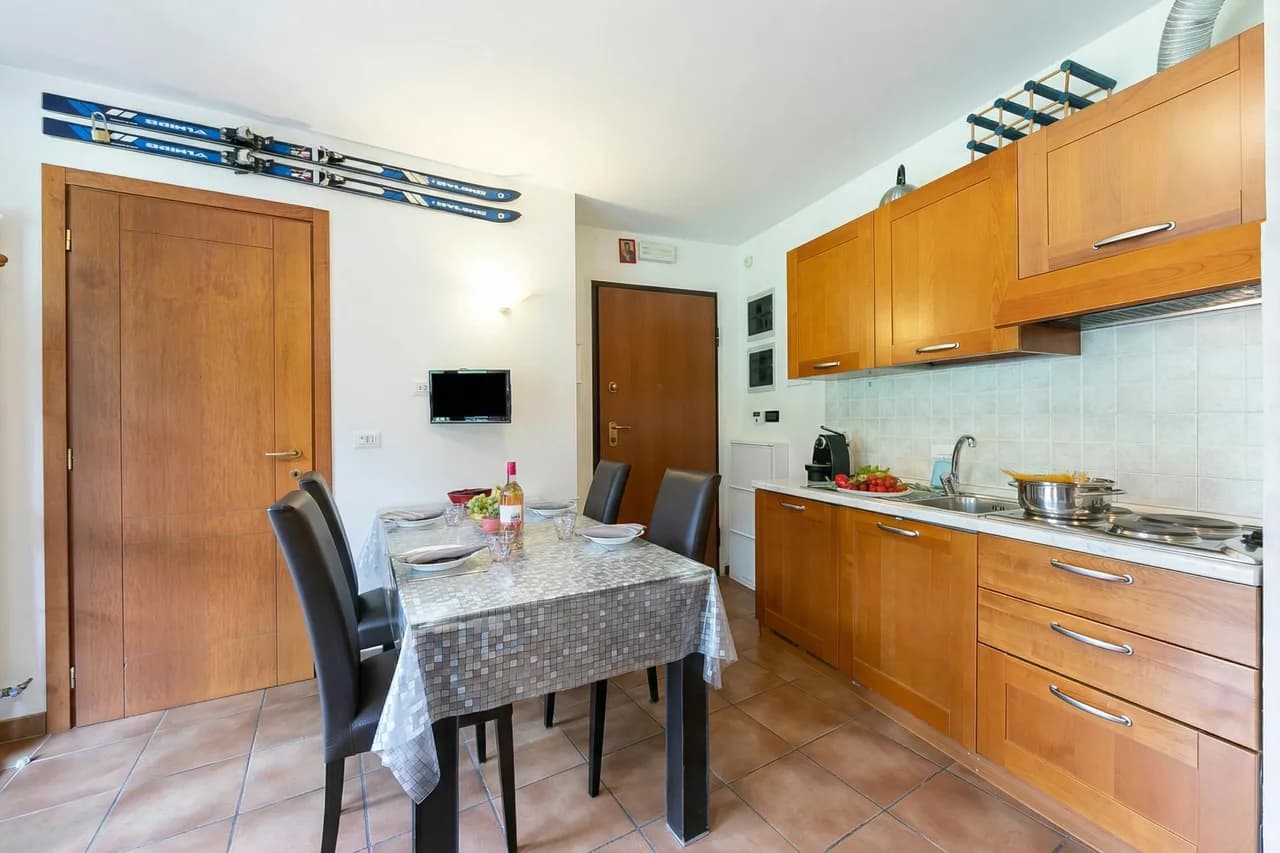 La Marmotta Ski in/ski out - Studio with Terrace photo 3
