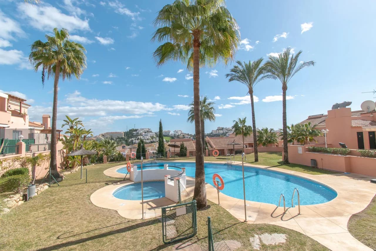 Family-Friendly Apartment with Pool in Mijas Costa photo 4
