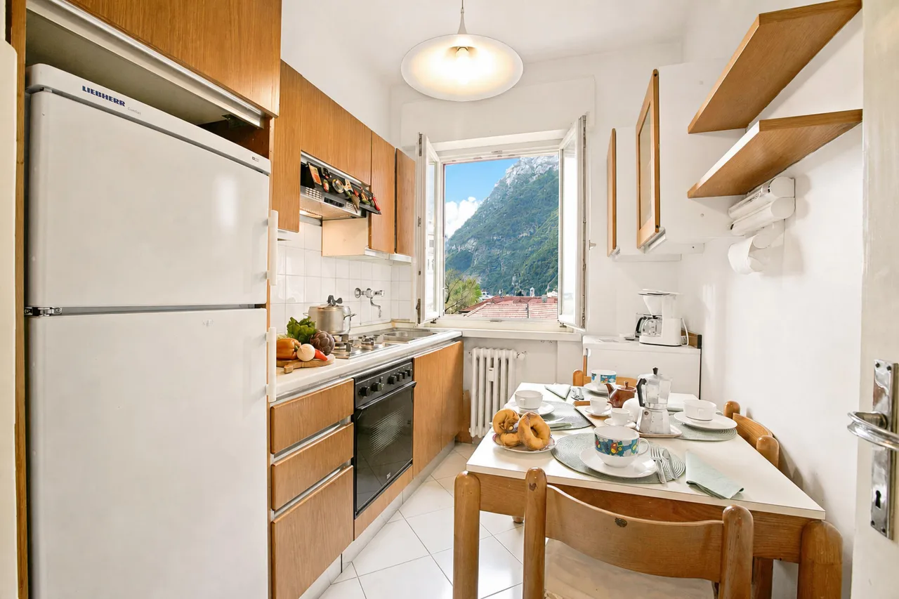 Scenic Lake-View Apartment in Riva del Garda, Foto 5