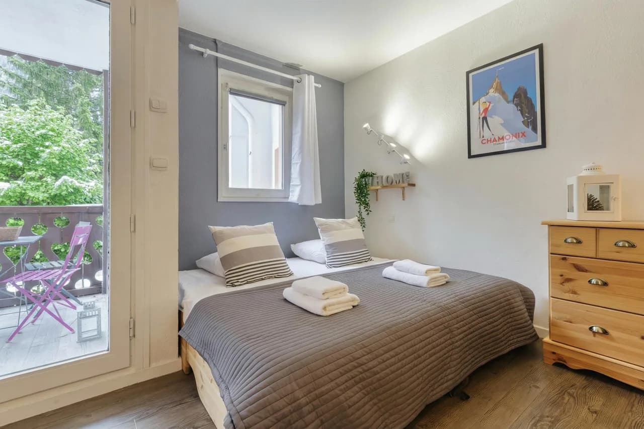 Cham Sud Rivière210 Modern Studio + Bunks (Sleeps 4) photo 3