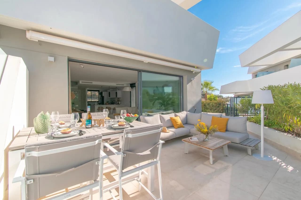 Beachfront Vacation Home in Mijas Costa, Foto 3