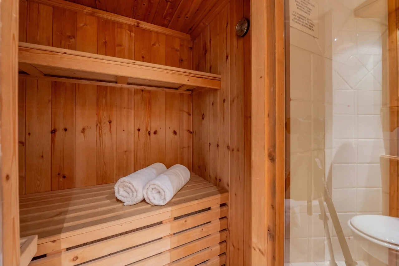 Le Cristal GM20 Bergblick, Pool, private Sauna & Parkplatz, Foto 3