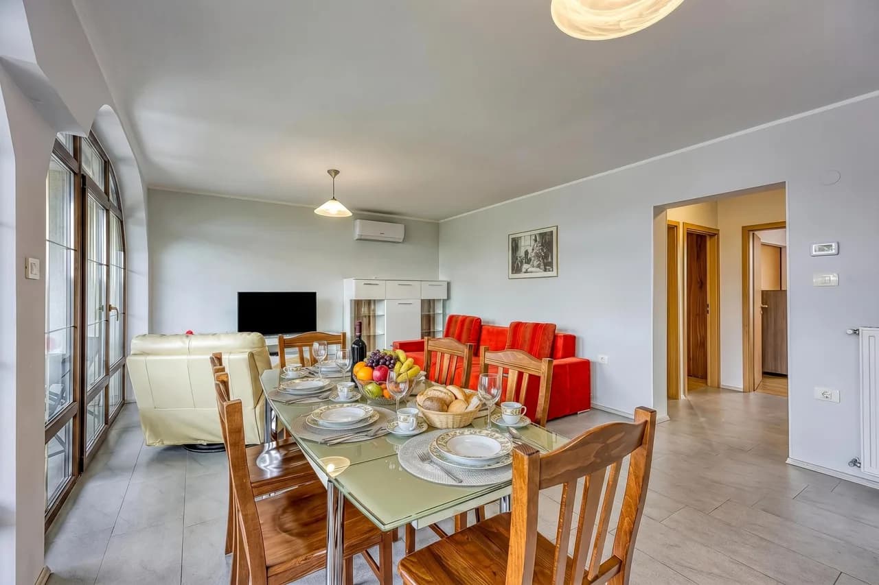 Teran Karst Apartment with Balcony photo 4