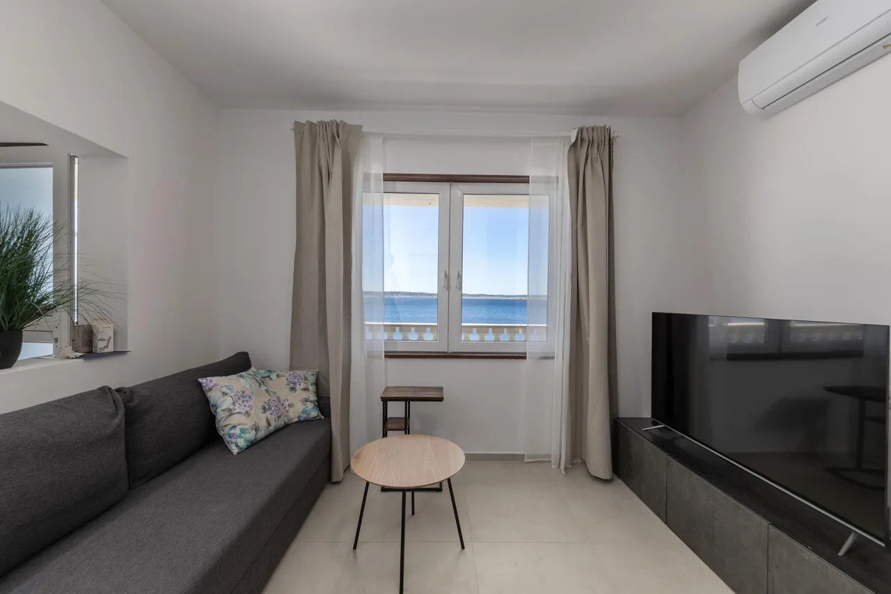 Beachfront Vacation Home in Tribanj, foto 4