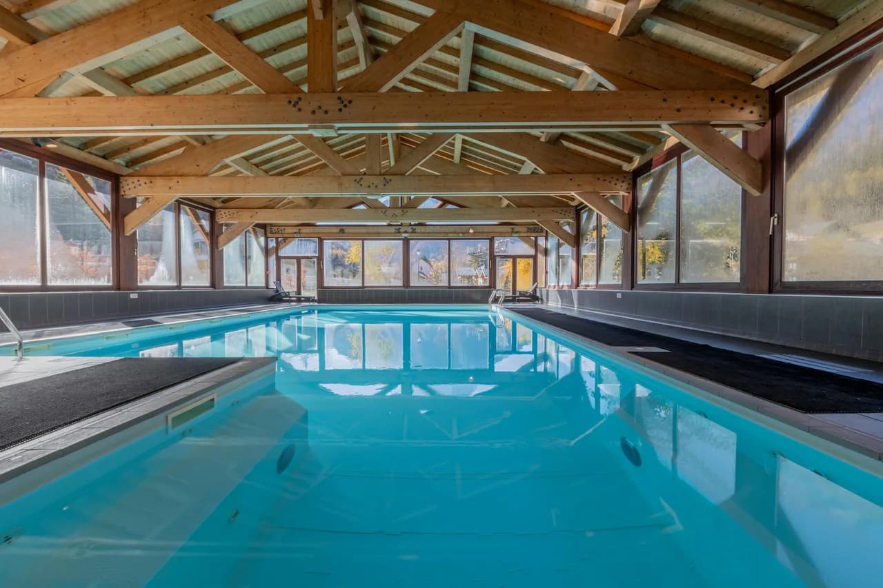 l'Ours Bleu B01 Ski-In in Vallorcine | Gemeinschaftspool, Fitnessstudio & Wellness, Foto 2