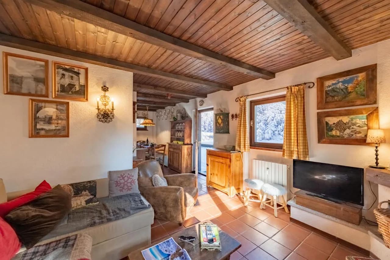 Lovely Apartment In Courmayeur photo 3