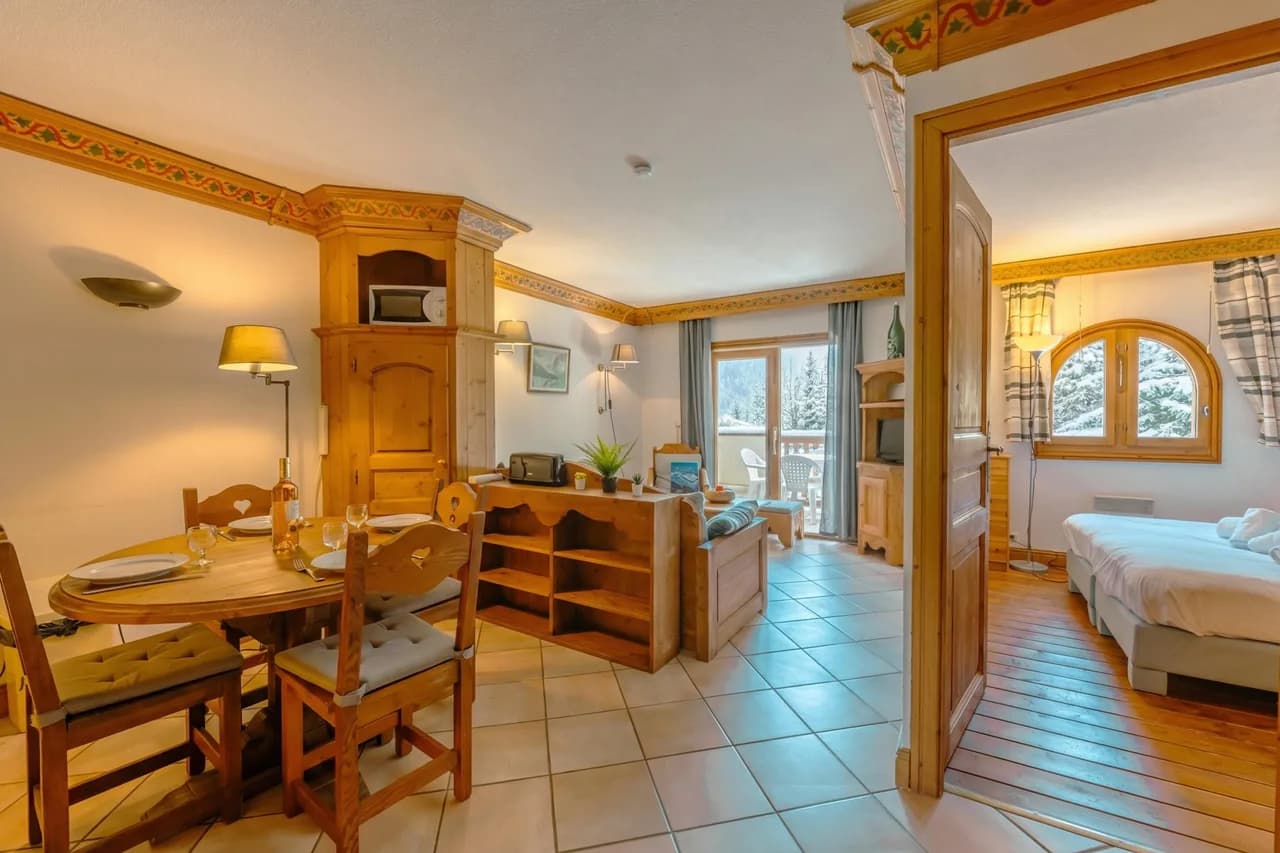 Le Cristal MB6 Vue, Piscine, Sauna Privé, Parking & Wi-Fi Gratuit, photo 2