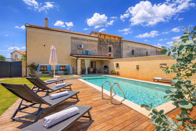 Foska Country Home with private Pool