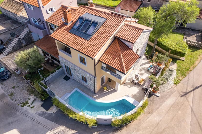 Casa Dika Pool & Lounge