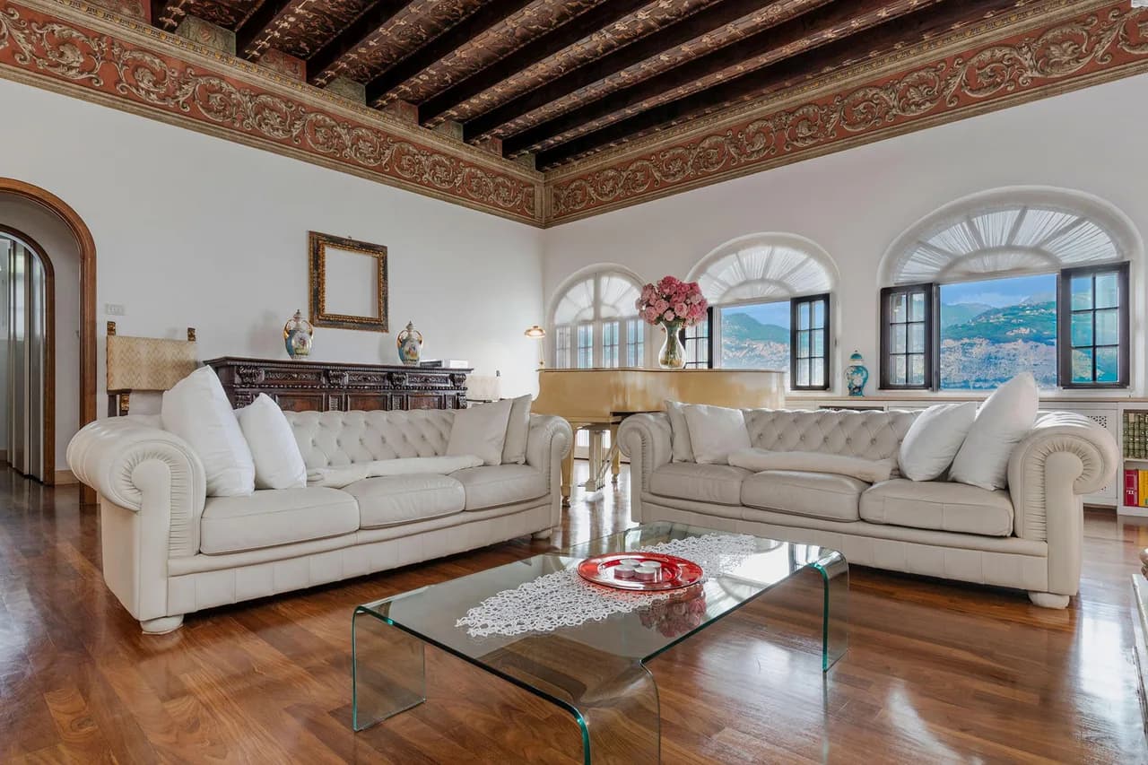 Lakefront Villa with Private Pool in Malcesine, Foto 5