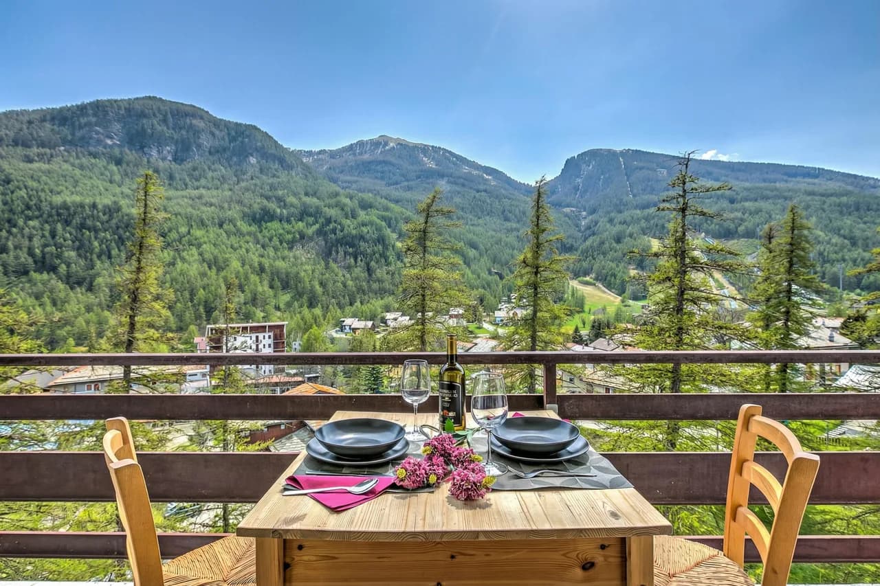 Starkeeper Apartment Ski Base with Balcony Views