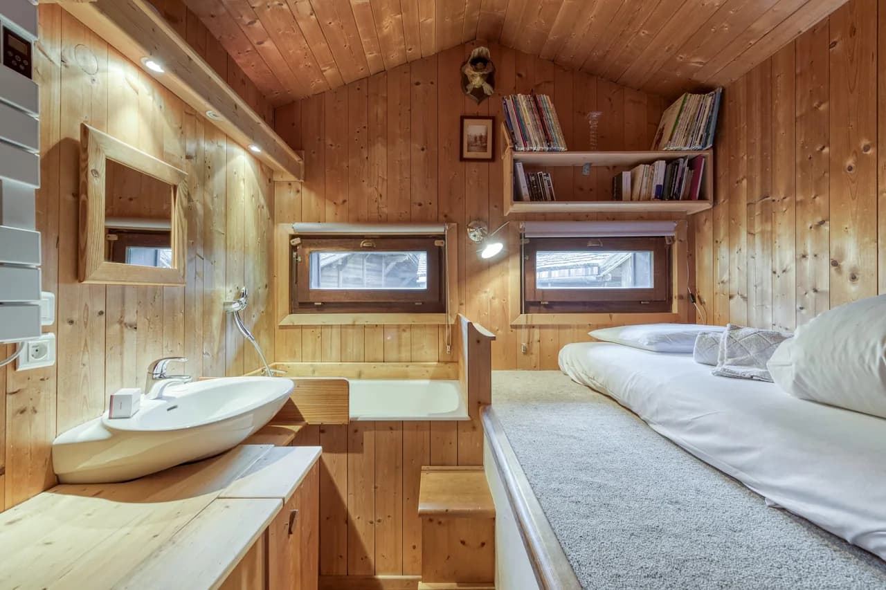 Apt Le Grenier Ski-in/Ski-out views, sleeps 7 photo 5