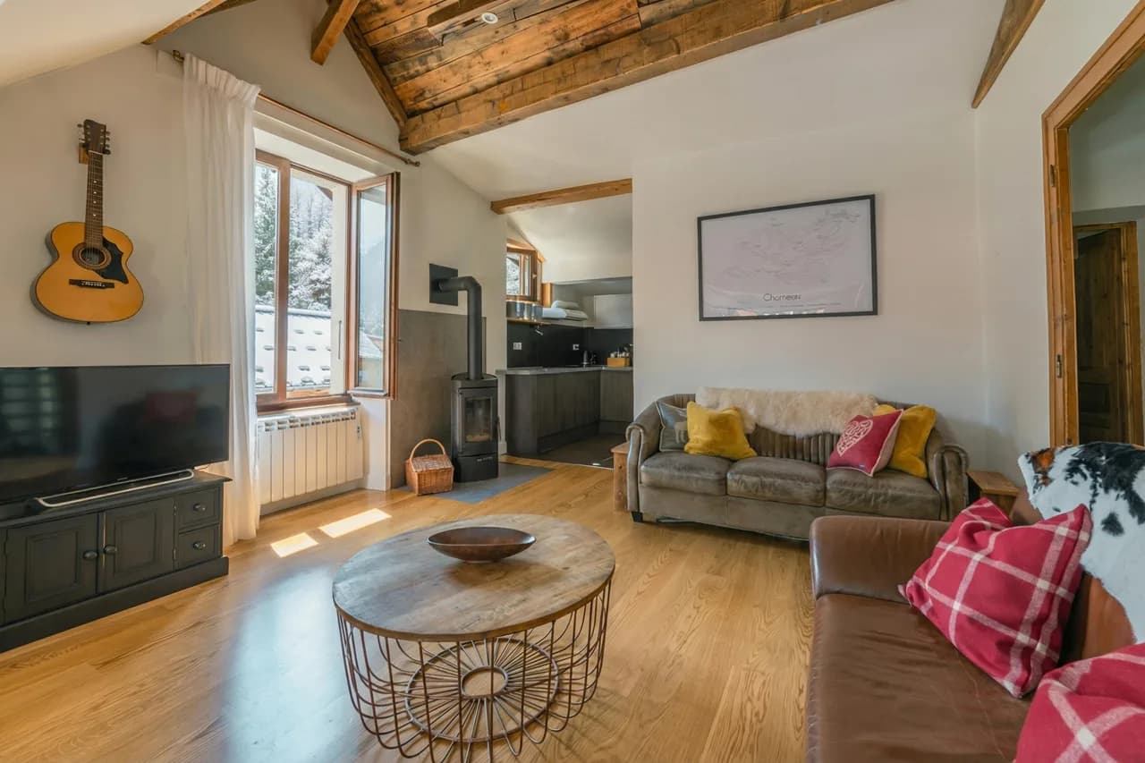 Chalet Whitmoore Argentière - Walk to Grands Montets Sleeps 7 photo 2