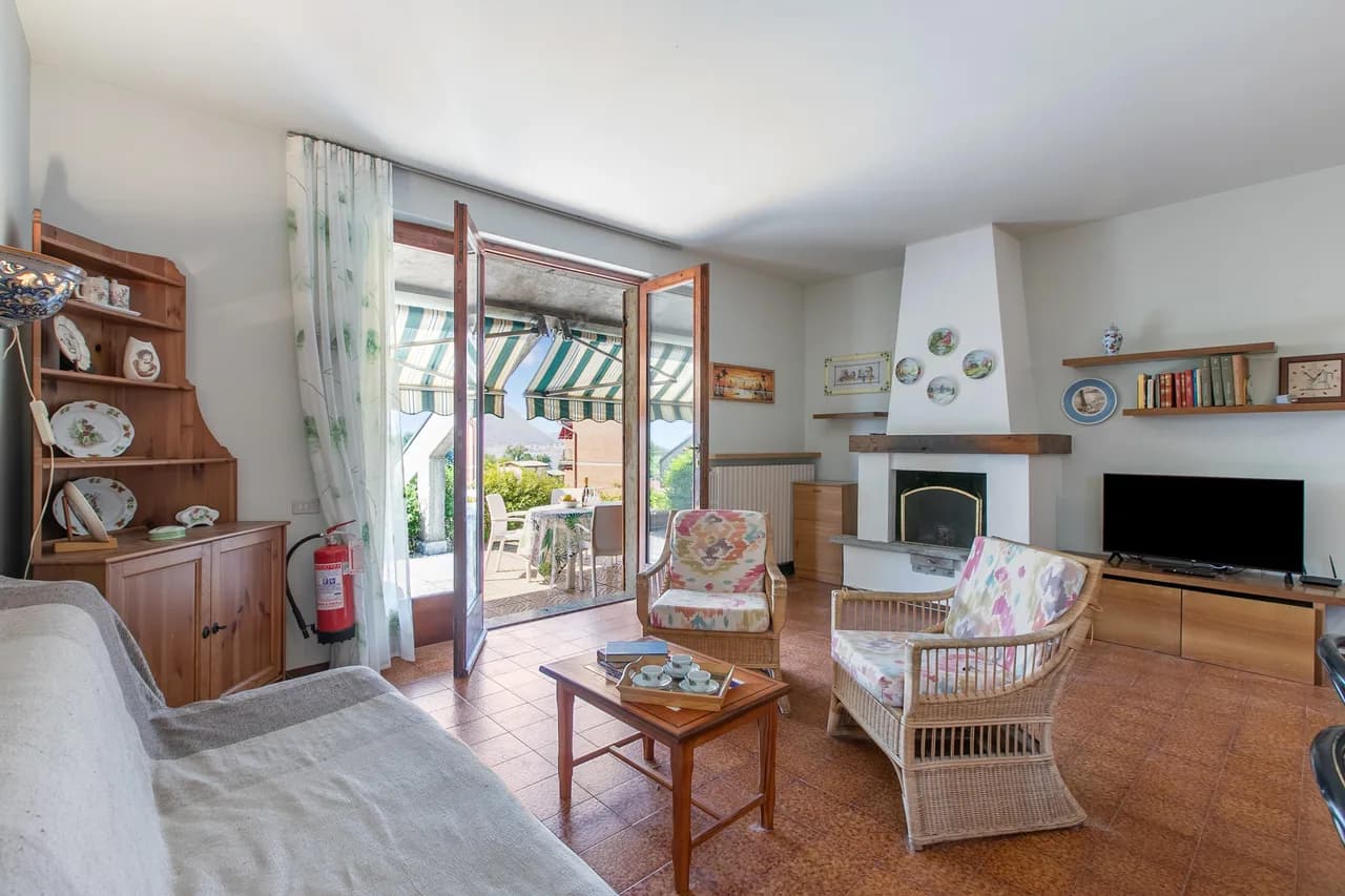 Appartamento Alessandra: Terrace and Lake View photo 3