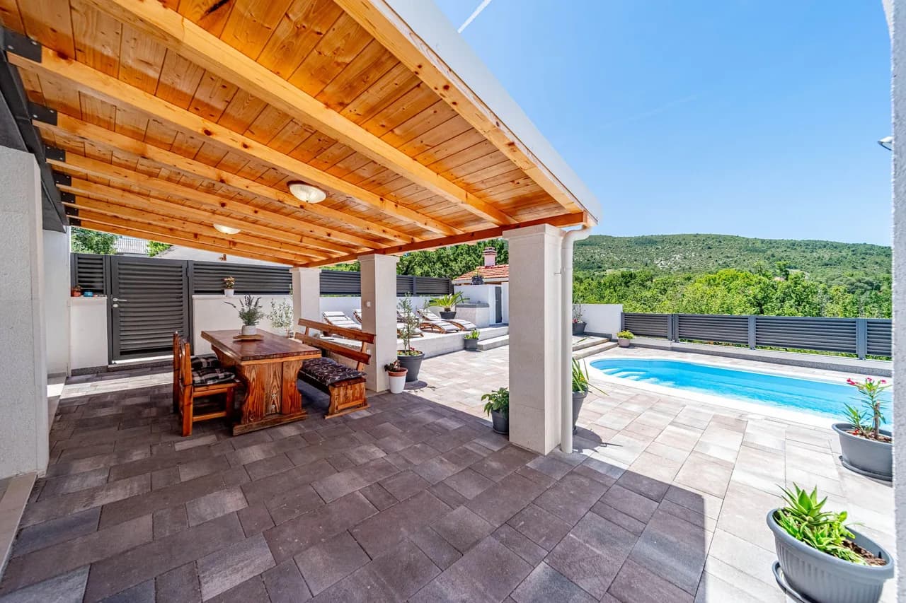 Private Pool Vacation Home in Ljubitovica, foto 3