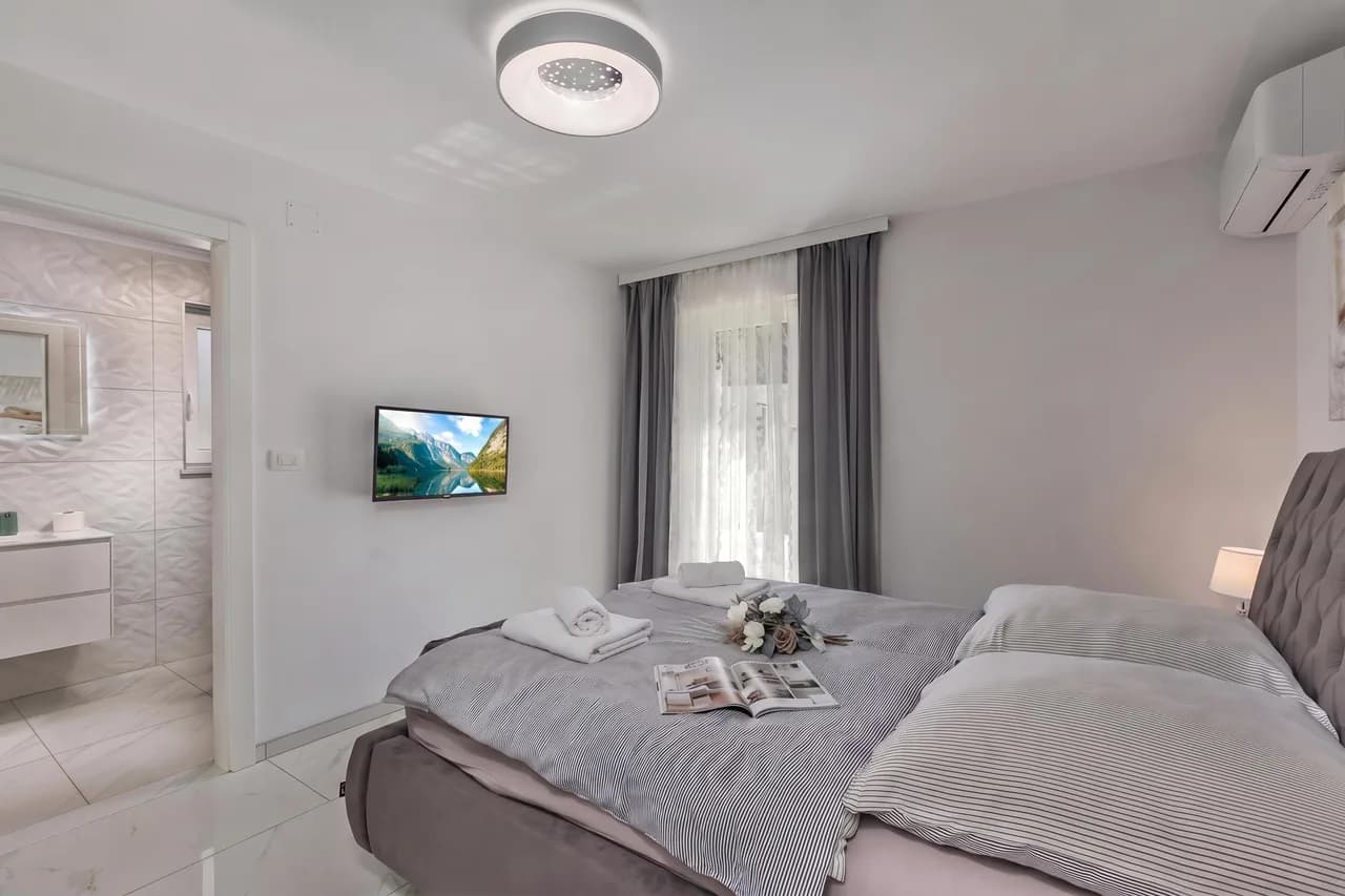 Luxury Pool Apartment With Sea View photo 5