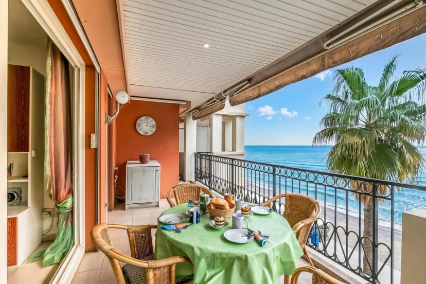 Admiral Plaza Sea View