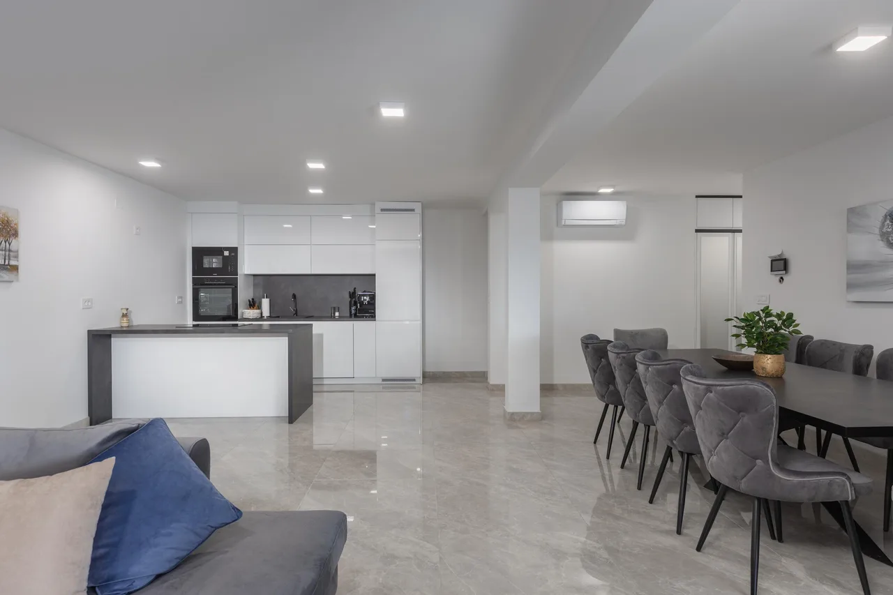 Spacious Pool Apartment Crikvenica photo 4