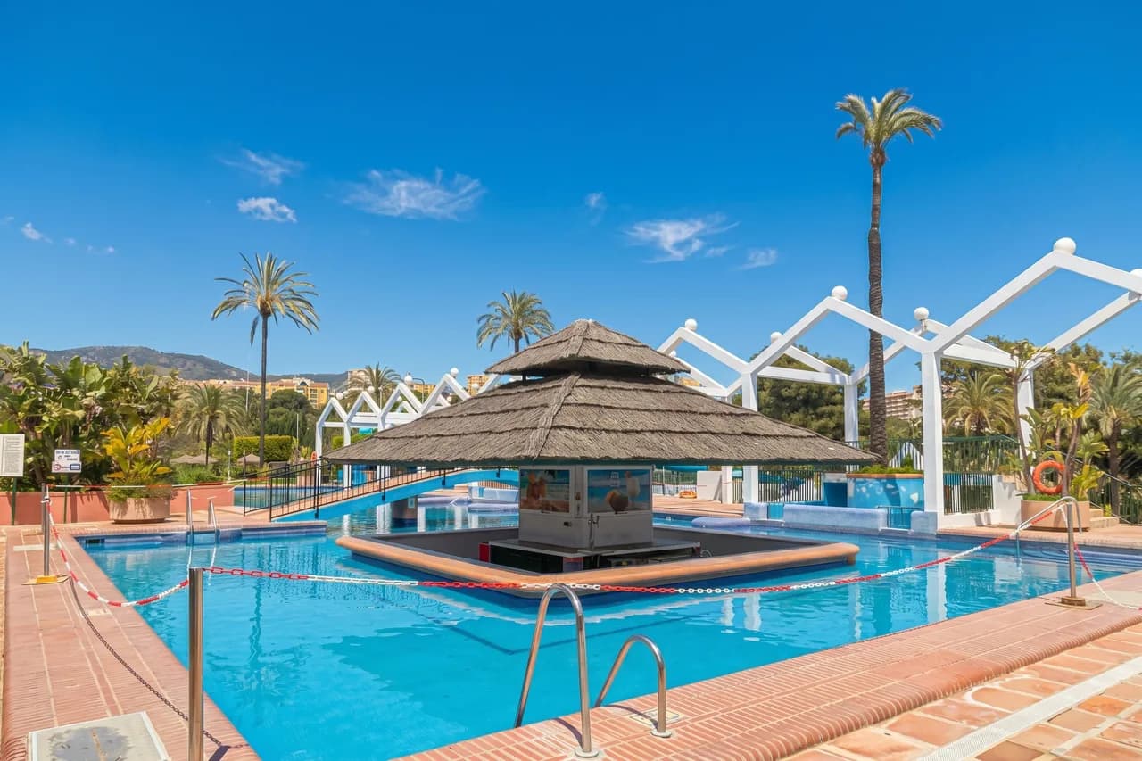 Benalbeach mit Pools und Meerblick, Foto 2