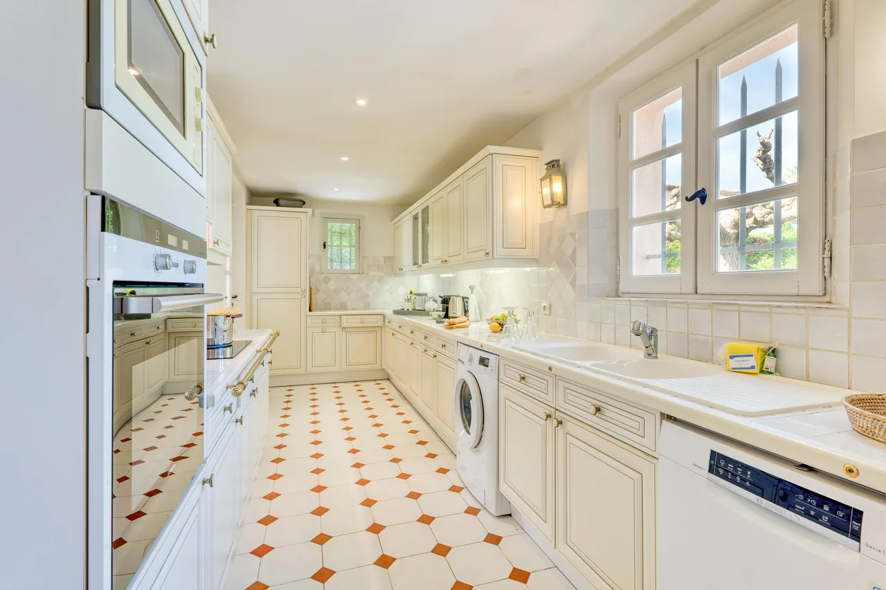 Private Pool Villa with Sea View in Provence Alpes Cote Dazur, Foto 5