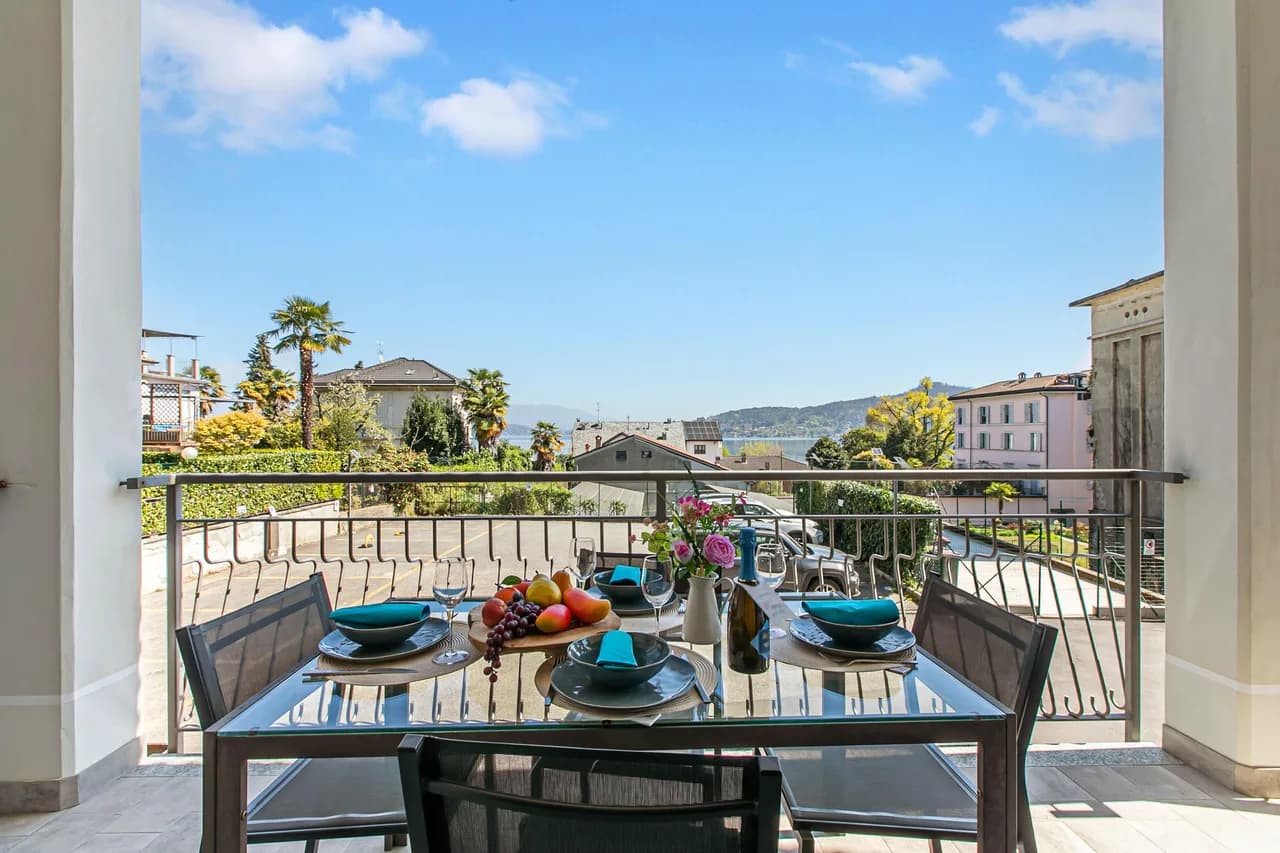 Suono del Lago, AC à 50 m du Lac et Terrasse avec Vue