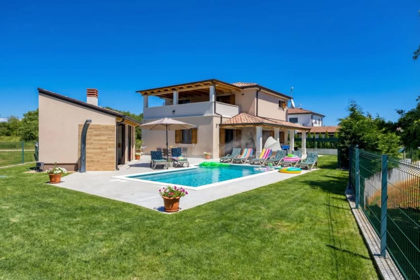 Pool and Fun Villa Stella Klarici