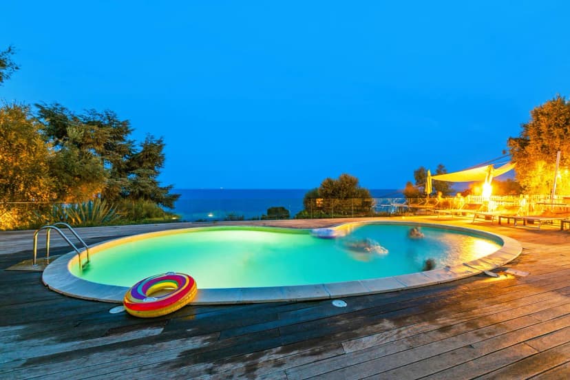 Boutique Pool Apt. Balzi Rossi - Roma 2